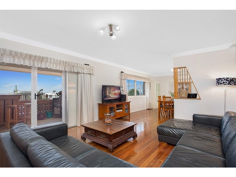 33 Melville Terrace, Wynnum QLD 4178