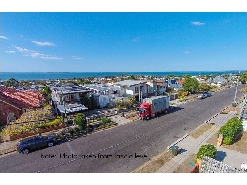 33 Melville Terrace, Wynnum QLD 4178