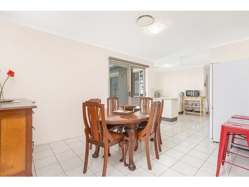 122 Blackwood Road, Manly West QLD 4179