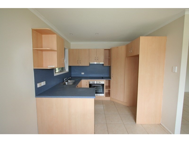 70 Cranleigh Street, Wynnum West QLD 4178