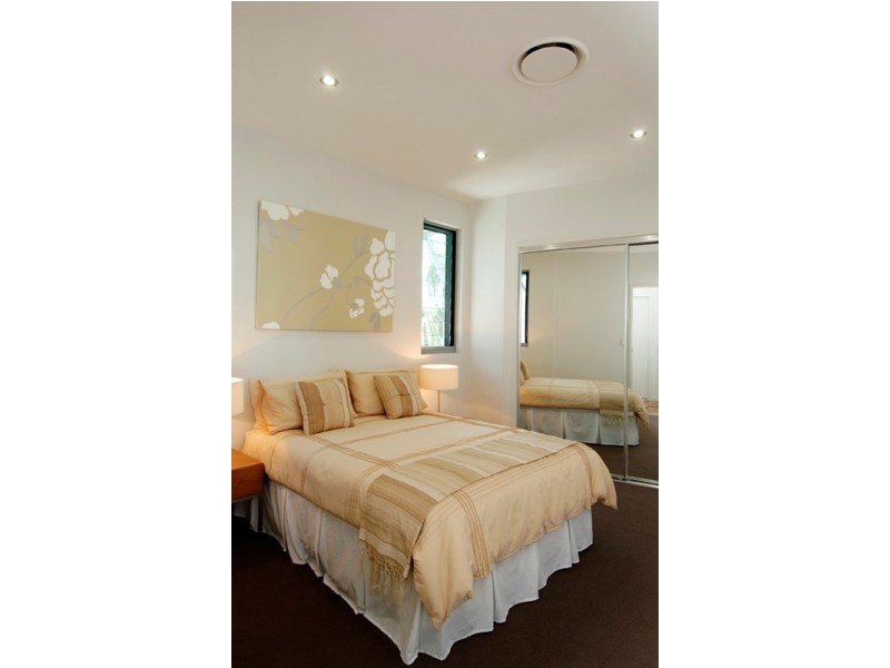 3/435 Esplanade, Manly QLD 4179