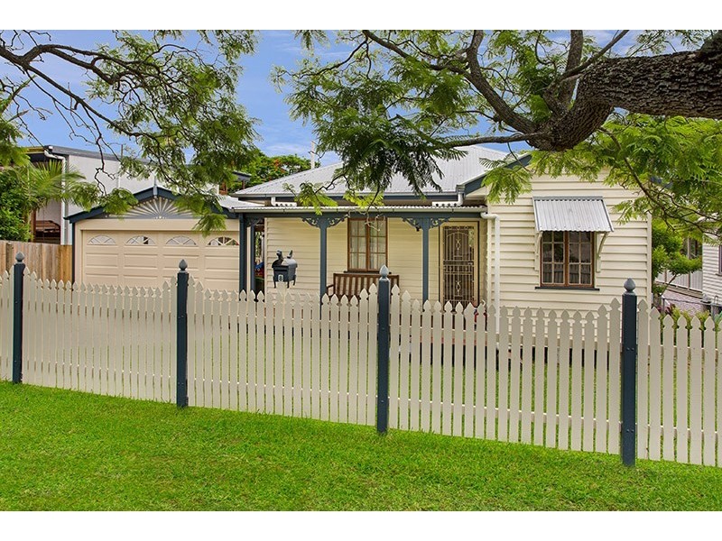 8 Muriel Avenue, Manly West QLD 4179