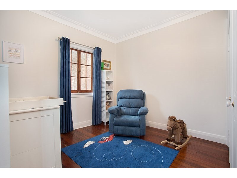 8 Muriel Avenue, Manly West QLD 4179