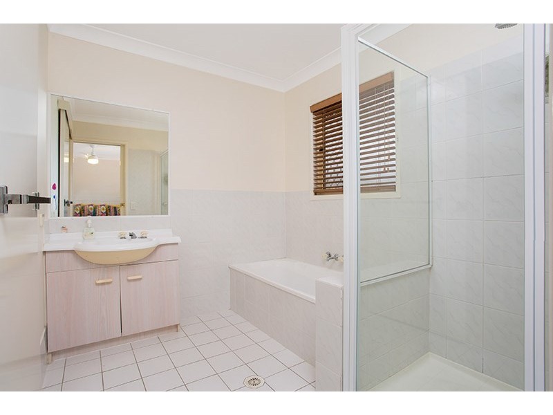 103/9 Bayside Court, Thorneside QLD 4158