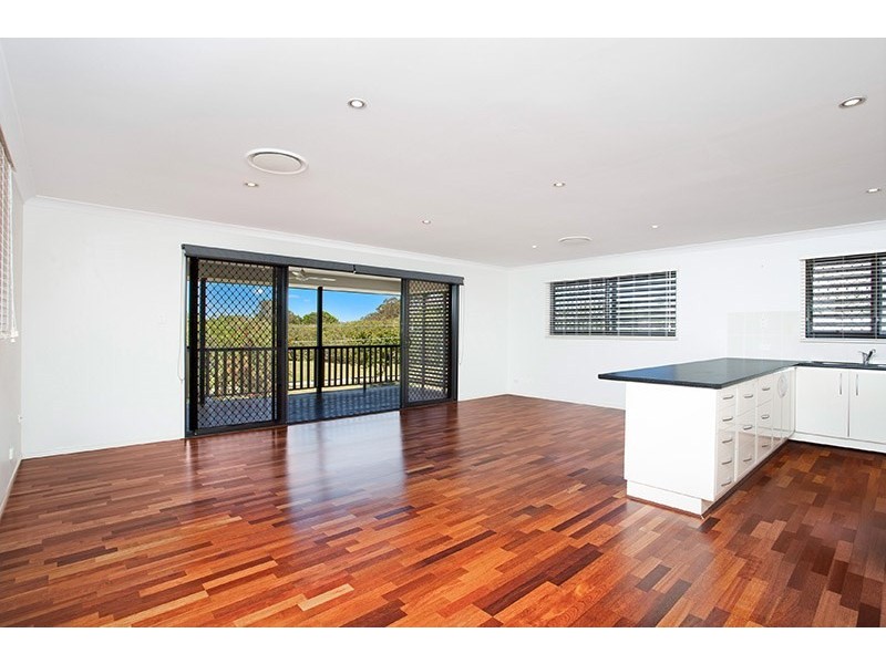 27 Andrew Street, Lota QLD 4179
