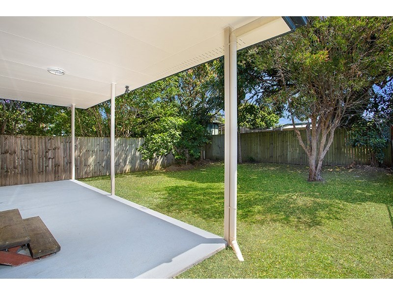 27 Andrew Street, Lota QLD 4179