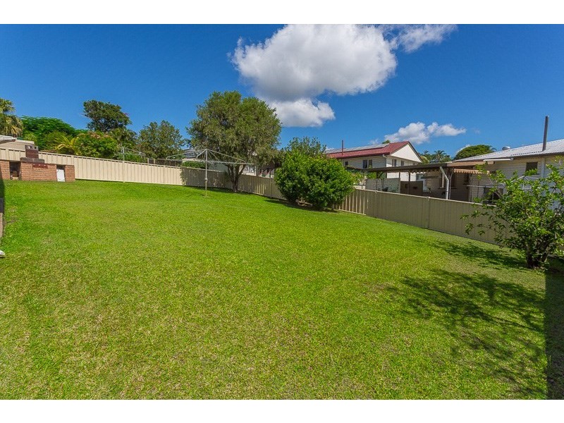 32 Banoon Drive, Wynnum QLD 4178