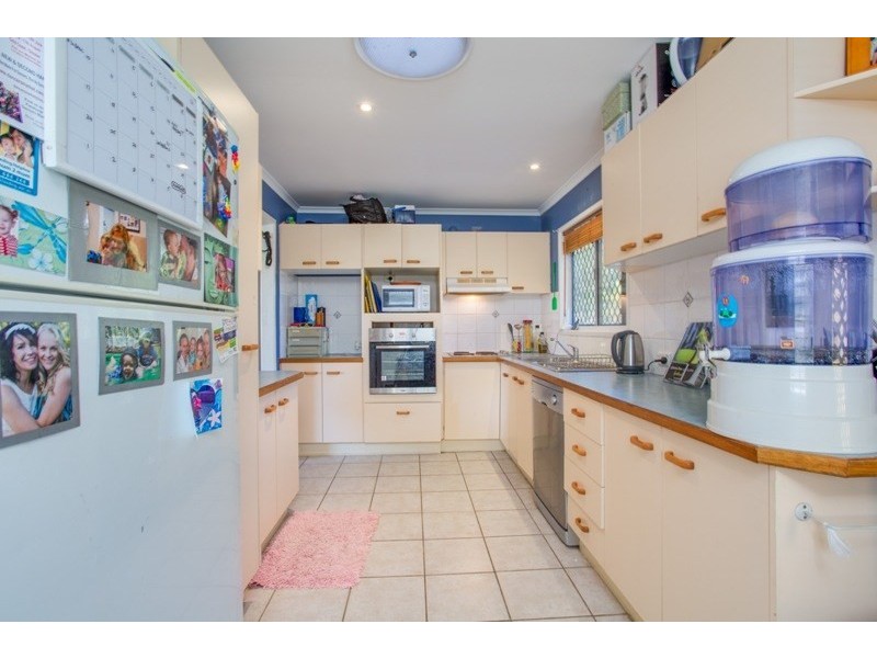 37 Cranston Street, Wynnum West QLD 4178