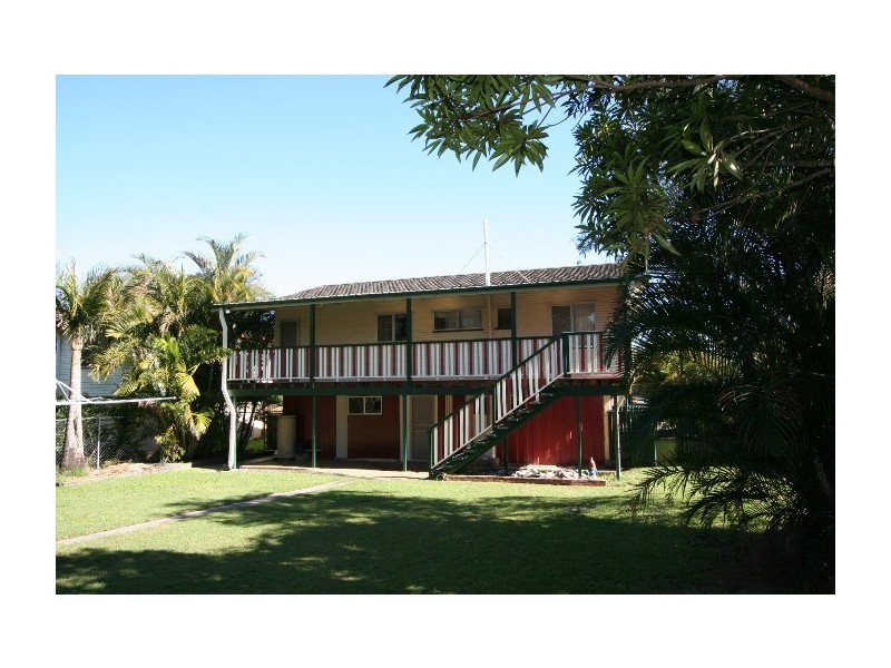 11 Loynes Street, Wynnum West QLD 4178