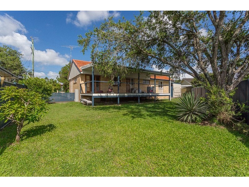 25 Pavlu Street, Wynnum West QLD 4178