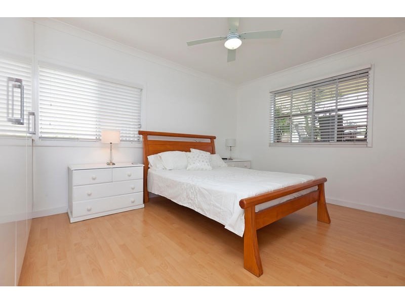 67 Boxgrove Avenue, Wynnum QLD 4178