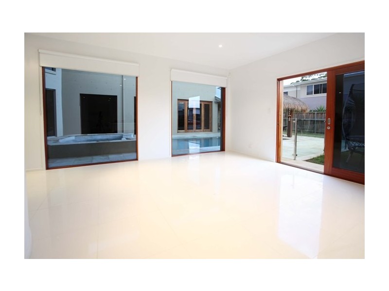 19 John Street, Manly West QLD 4179