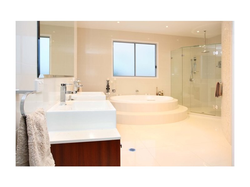 19 John Street, Manly West QLD 4179