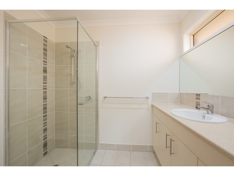 61 Bulgin Avenue, Wynnum West QLD 4178