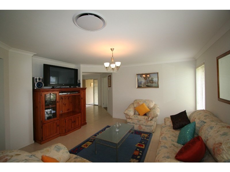 6 Creswick Close, Manly West QLD 4179
