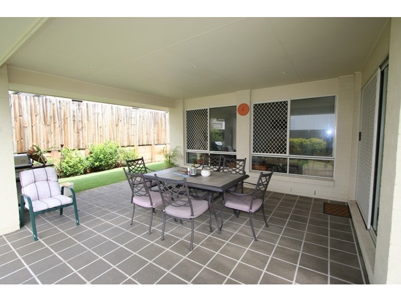 6 Creswick Close, Manly West QLD 4179