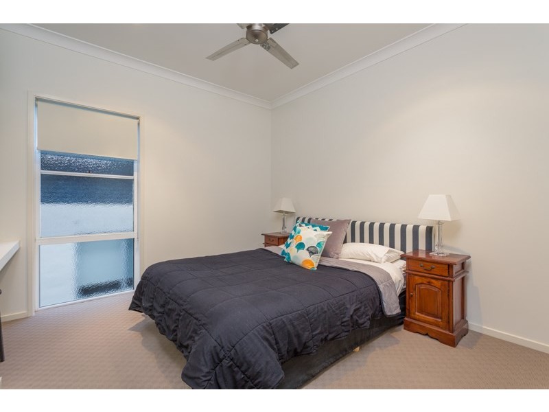 15 Warra Street, Wynnum QLD 4178