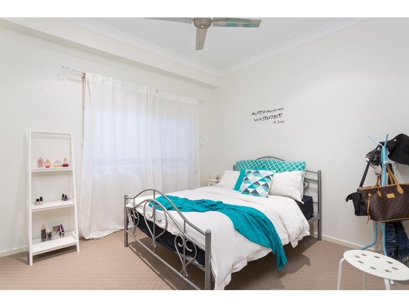 15 Warra Street, Wynnum QLD 4178