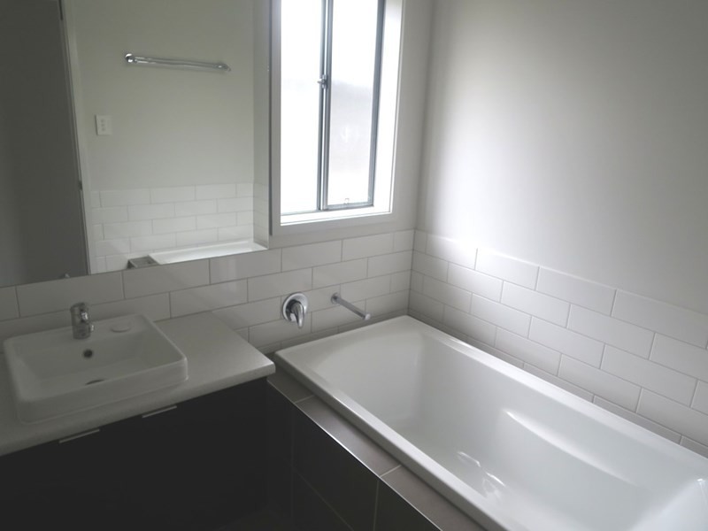 138 Wondall Road, Manly West QLD 4179