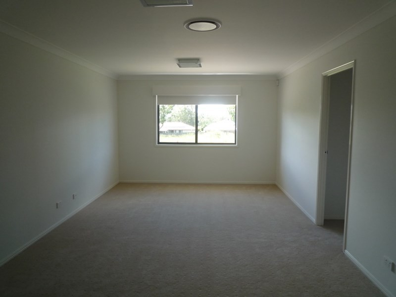25 Senden Crescent, Manly West QLD 4179