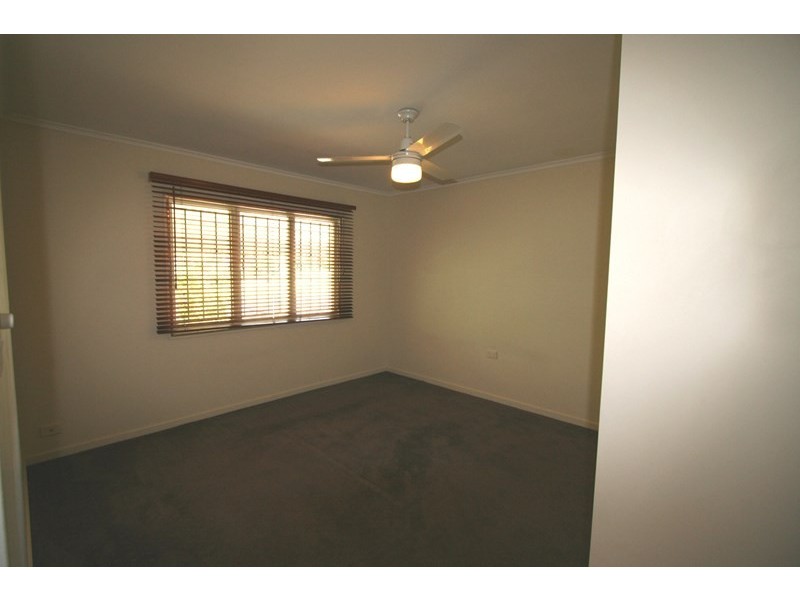 25 Pavlu Street, Wynnum West QLD 4178