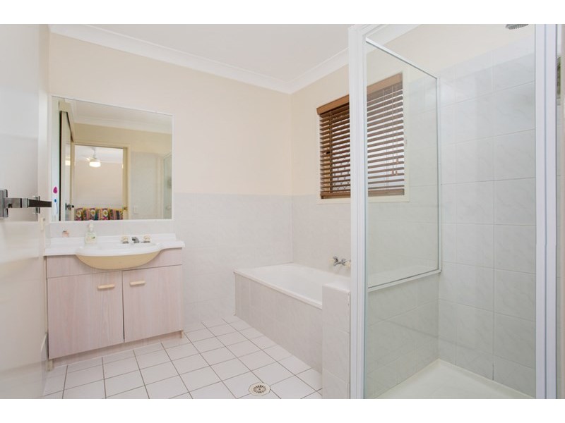 103/9 Bayside Court, Thorneside QLD 4158