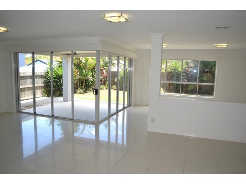 30 Bridgewater Place, Lota QLD 4179