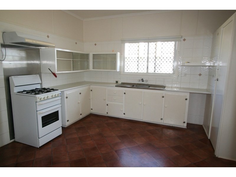 25 Faine Street, Manly West QLD 4179
