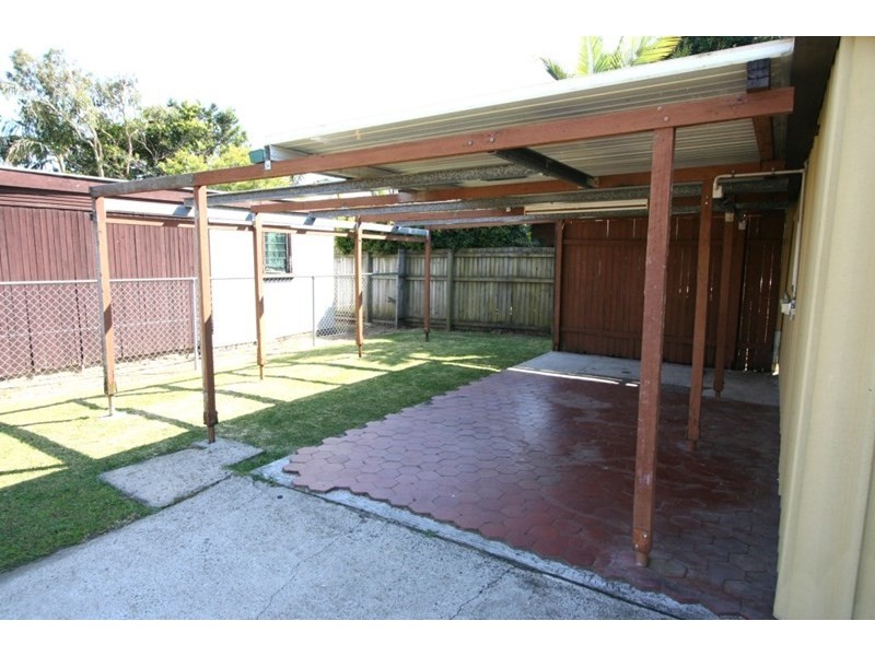 25 Faine Street, Manly West QLD 4179