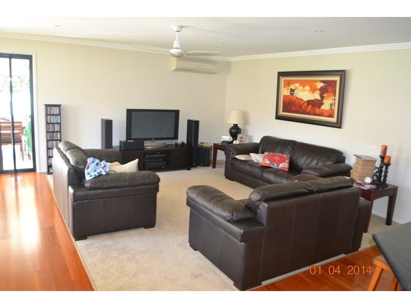 37 Lockwood Crescent, Manly West QLD 4179