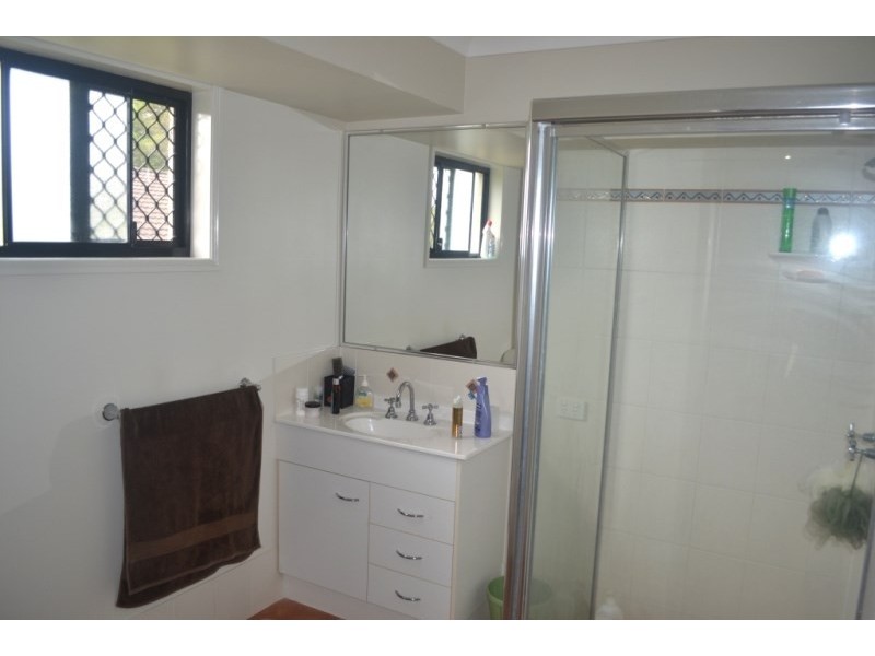 37 Lockwood Crescent, Manly West QLD 4179