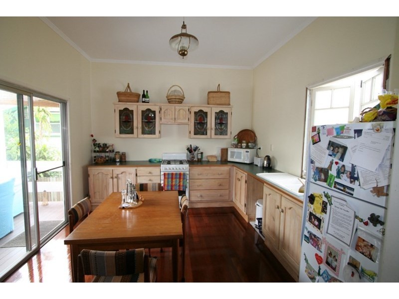 17 Coolana Street, Lota QLD 4179