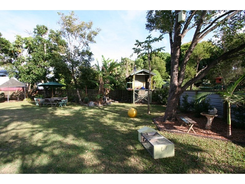 17 Coolana Street, Lota QLD 4179
