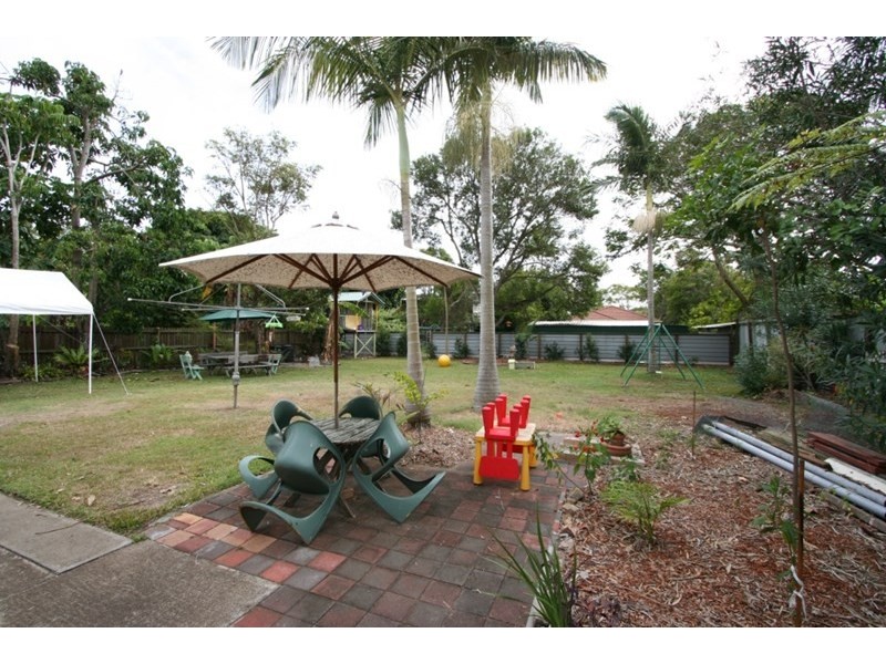 17 Coolana Street, Lota QLD 4179