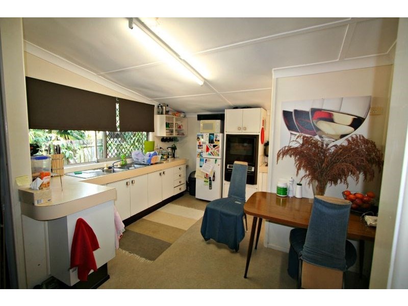 61 Cobar Street, Lota QLD 4179