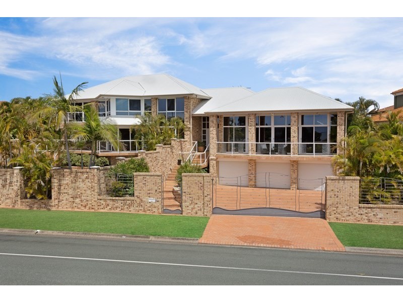 12 Commodore Drive, Birkdale QLD 4159