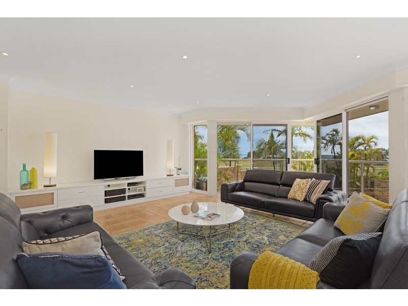 12 Commodore Drive, Birkdale QLD 4159
