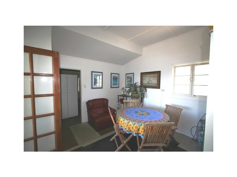 11 New Road, Manly QLD 4179