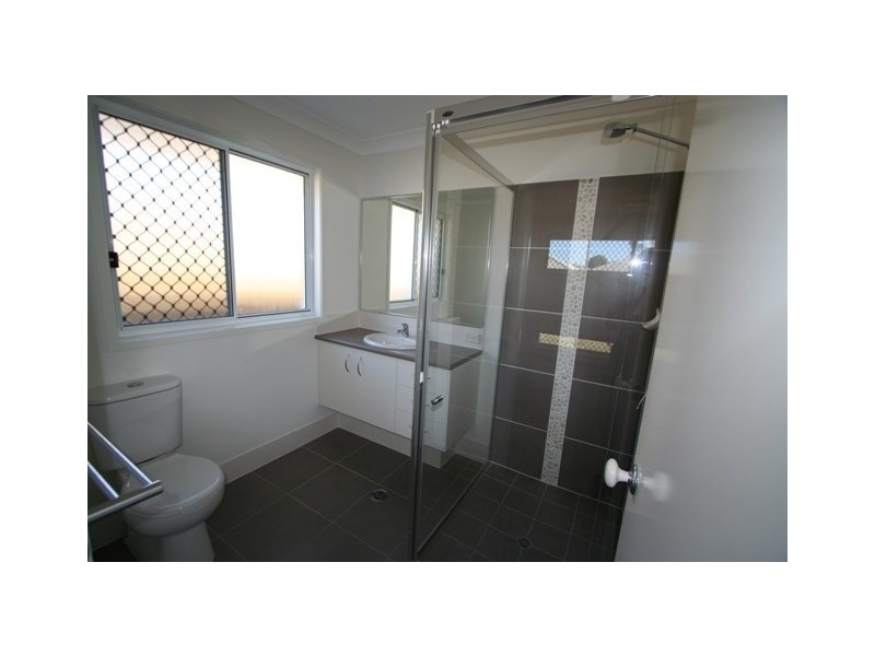 95 School Road, Wynnum West QLD 4178