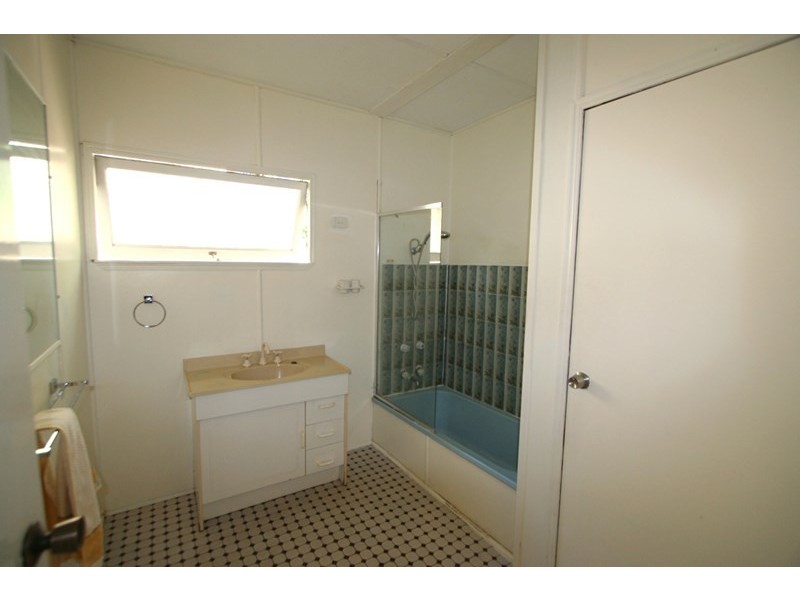 20 Ian Street, Thorneside QLD 4158