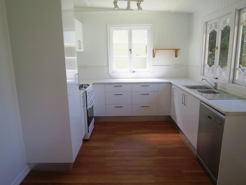 26 Outram Street, Lota QLD 4179