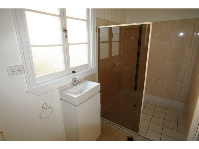 26 Outram Street, Lota QLD 4179