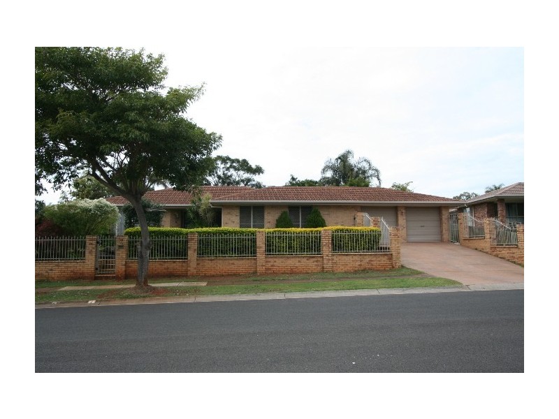 2 Trevally Crescent, Manly West QLD 4179