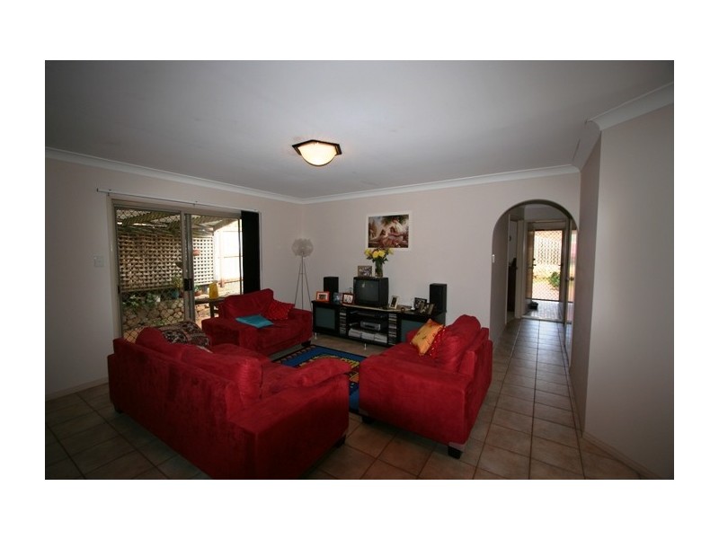 2 Trevally Crescent, Manly West QLD 4179