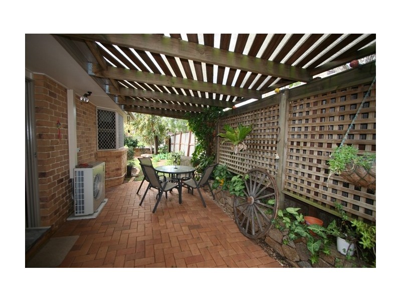 2 Trevally Crescent, Manly West QLD 4179