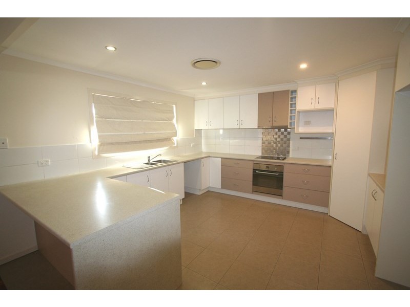 122 Baringa Street, Morningside QLD 4170