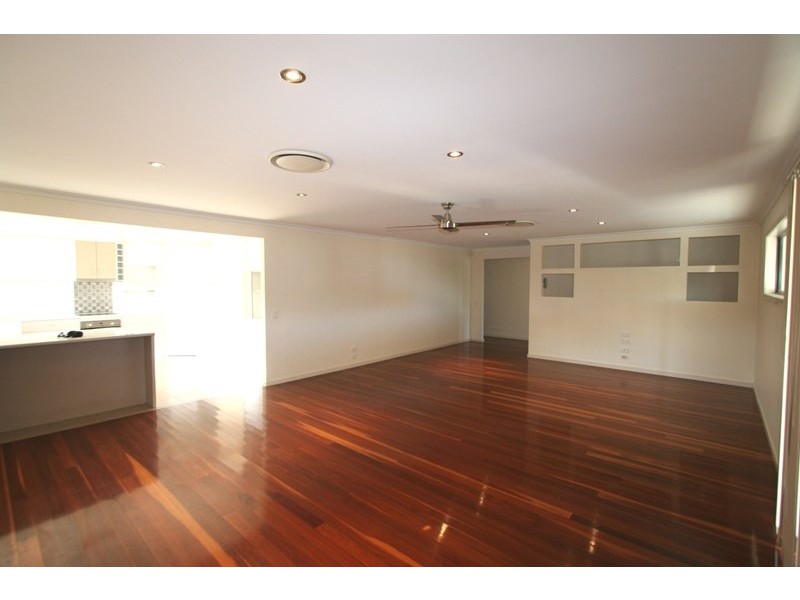 122 Baringa Street, Morningside QLD 4170