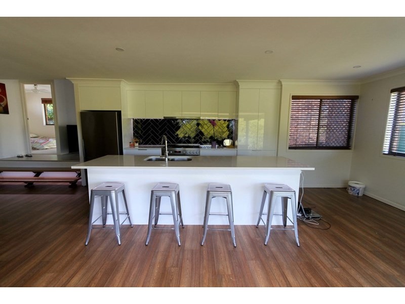 12 Chinnock Court, Alexandra Hills QLD 4161