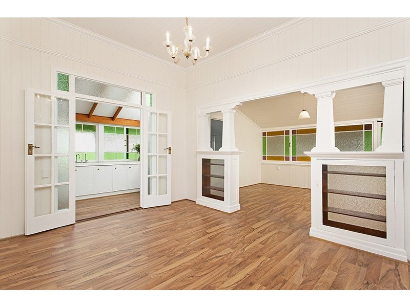 19 Carlton Terrace, Wynnum QLD 4178