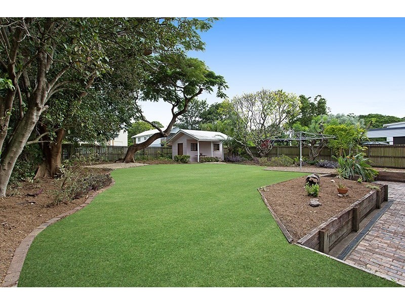19 Carlton Terrace, Wynnum QLD 4178